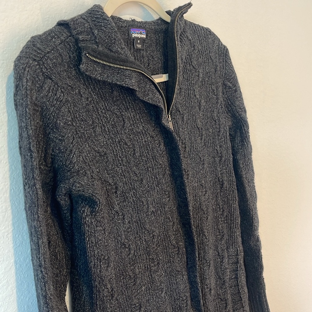 Patagonia Women's Merino Wool Cable Knit Long Sweater Medium Grey Cozy Fall - Picture 4 of 7
